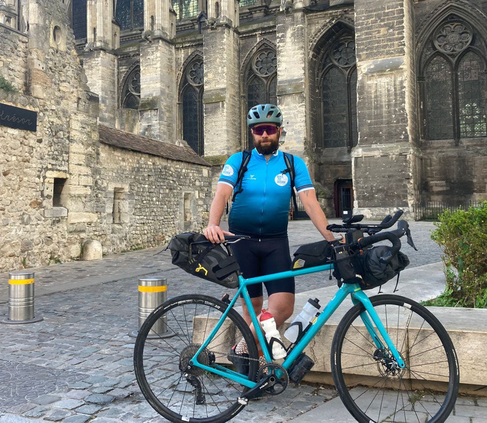 CUORE Kooperation mit Bike to work: Radfahrer in Trikot